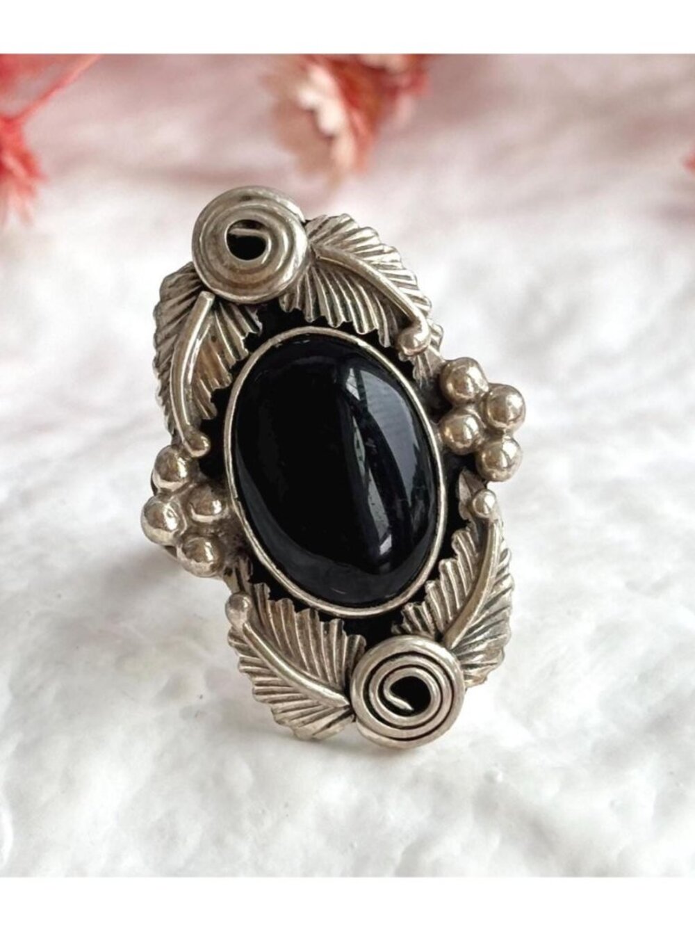 Navajo Made Black Onyx Leaf Accented Sterling Silver 925 Vintage Ring - sz 6.75